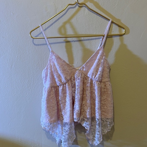 Chic Lace Camisole in Soft Pink - Picture 1 of 2